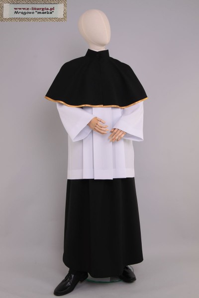 Conjunto SM/preto + sobrepeliz